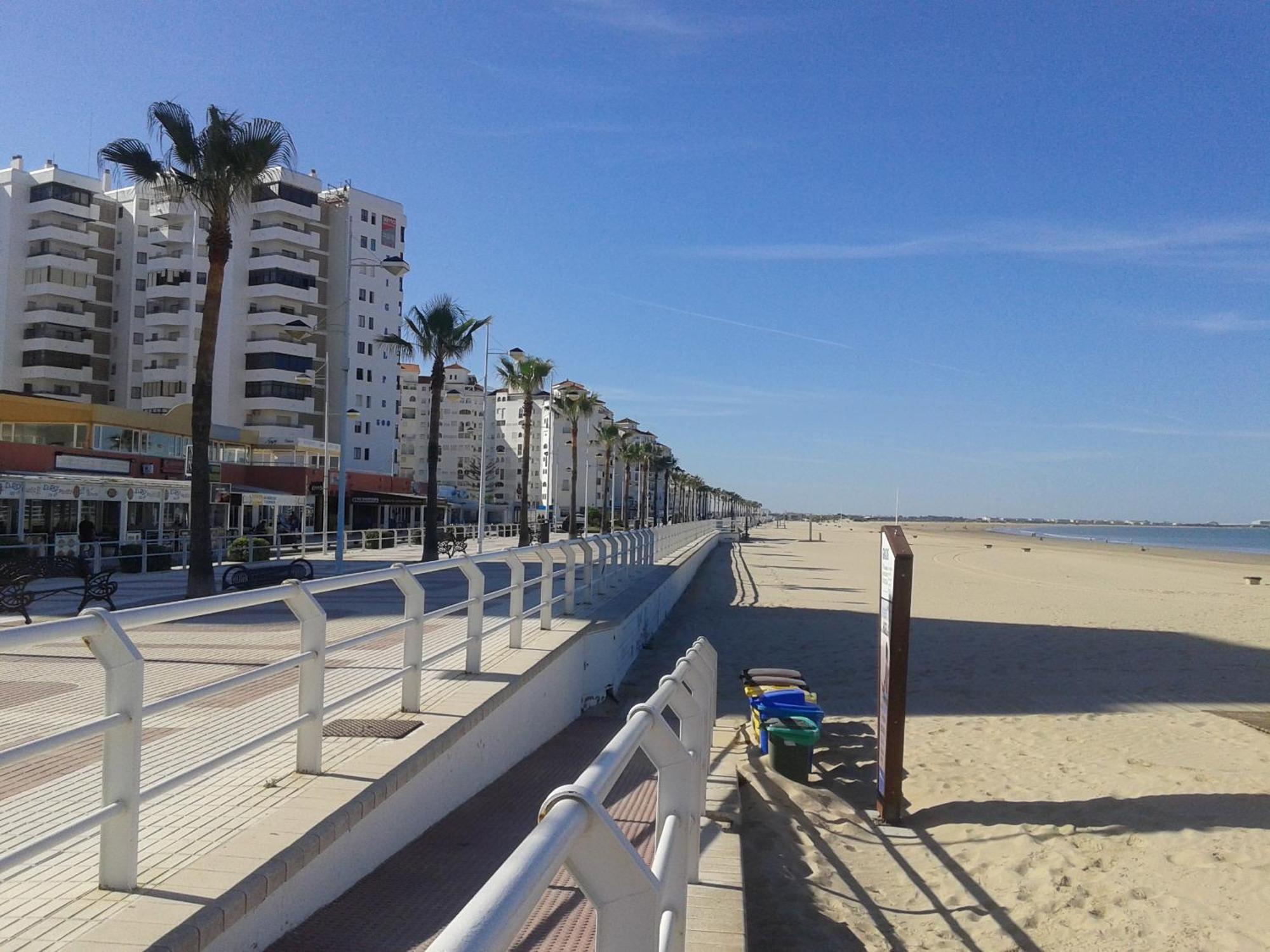 Apartamento Primera Linea De Playa Valdelagrana El Puerto de Santa María Esterno foto